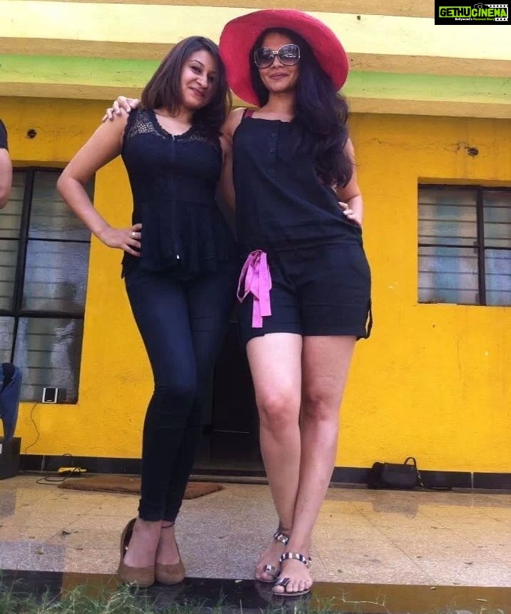 Anuya Bhagvath Instagram - Pretty girls never go out of fashion!! ;) #anuya
