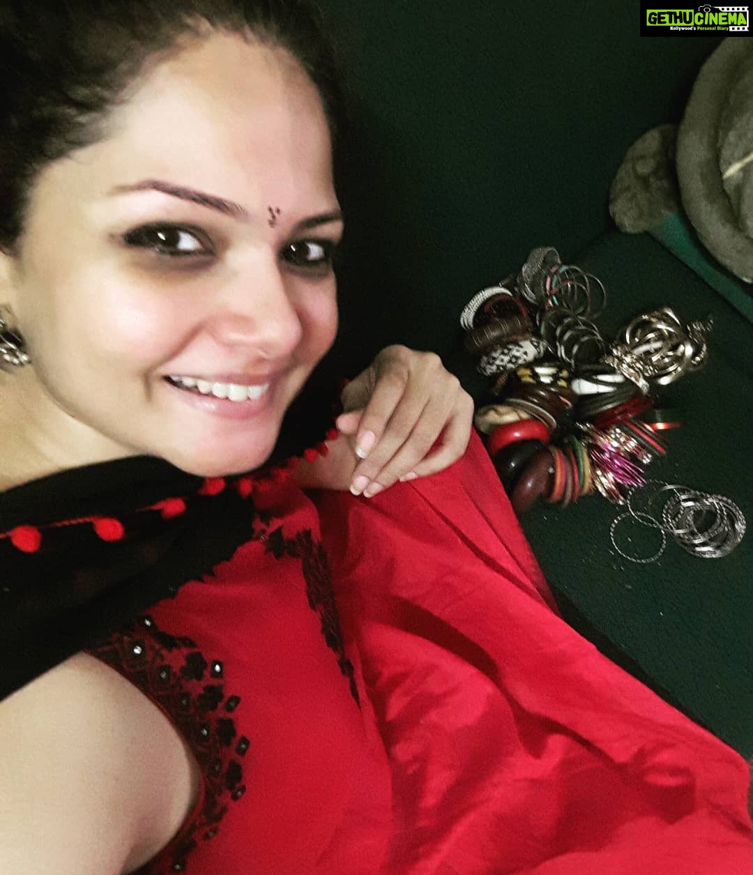 Anuya Bhagvath Instagram - Can U help me select please.... #anuya
