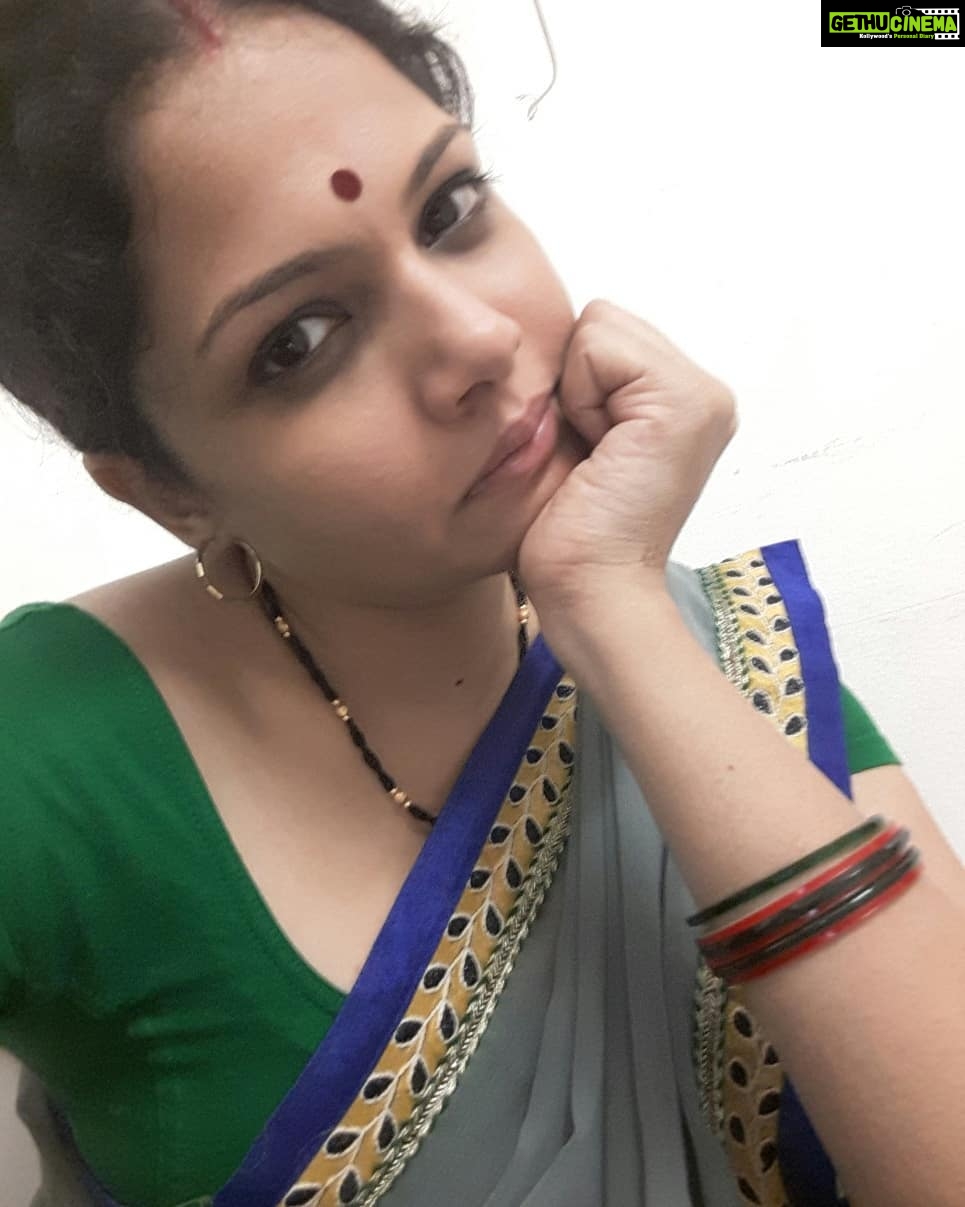 Anuya Bhagvath Instagram - Actor's life!! Sometimes a girlfriend,sometimes a mother! #anuya