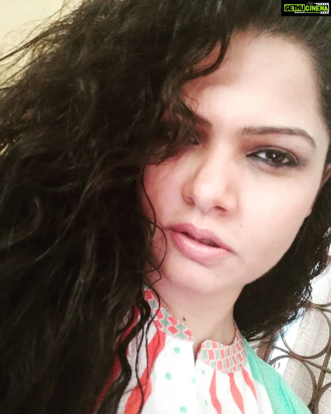 Anuya Bhagvath Instagram - Waves in my hair & fire in my eyes!