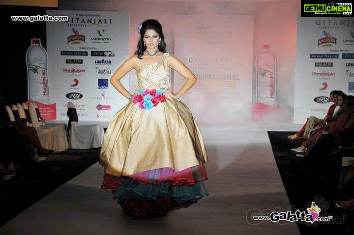 Anuya Bhagvath Instagram - Revisit! Chennai international Fashion Week! Me in my element!
