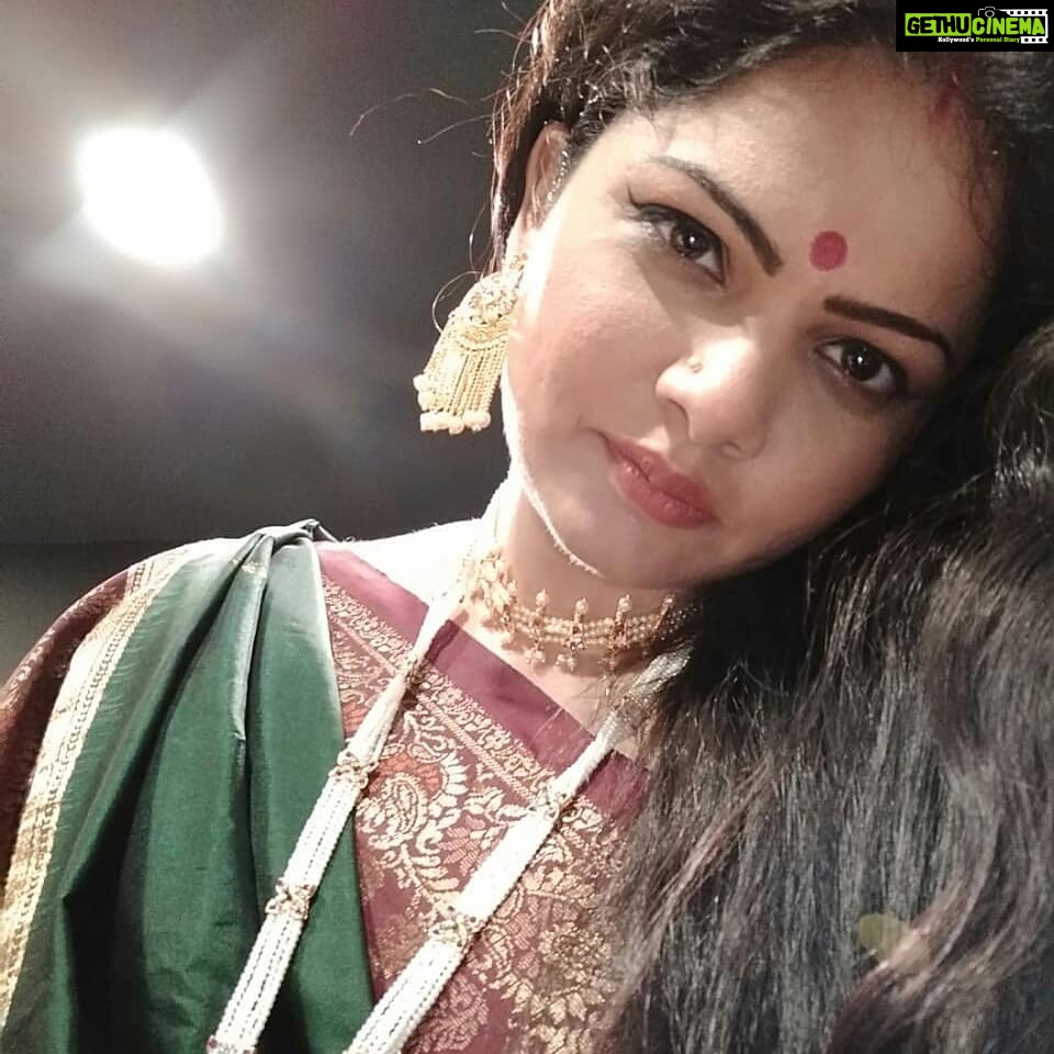 Anuya Bhagvath Instagram - Playing 'Choti Bahu' of Saheb biwi aur gulaam in the remake of the song 'Na jao saiyyaan chudaake baiyyan'