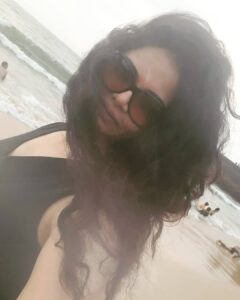Anuya Bhagvath Instagram - All U need is an admirer! #anuya #nomakeup #happy #sealover