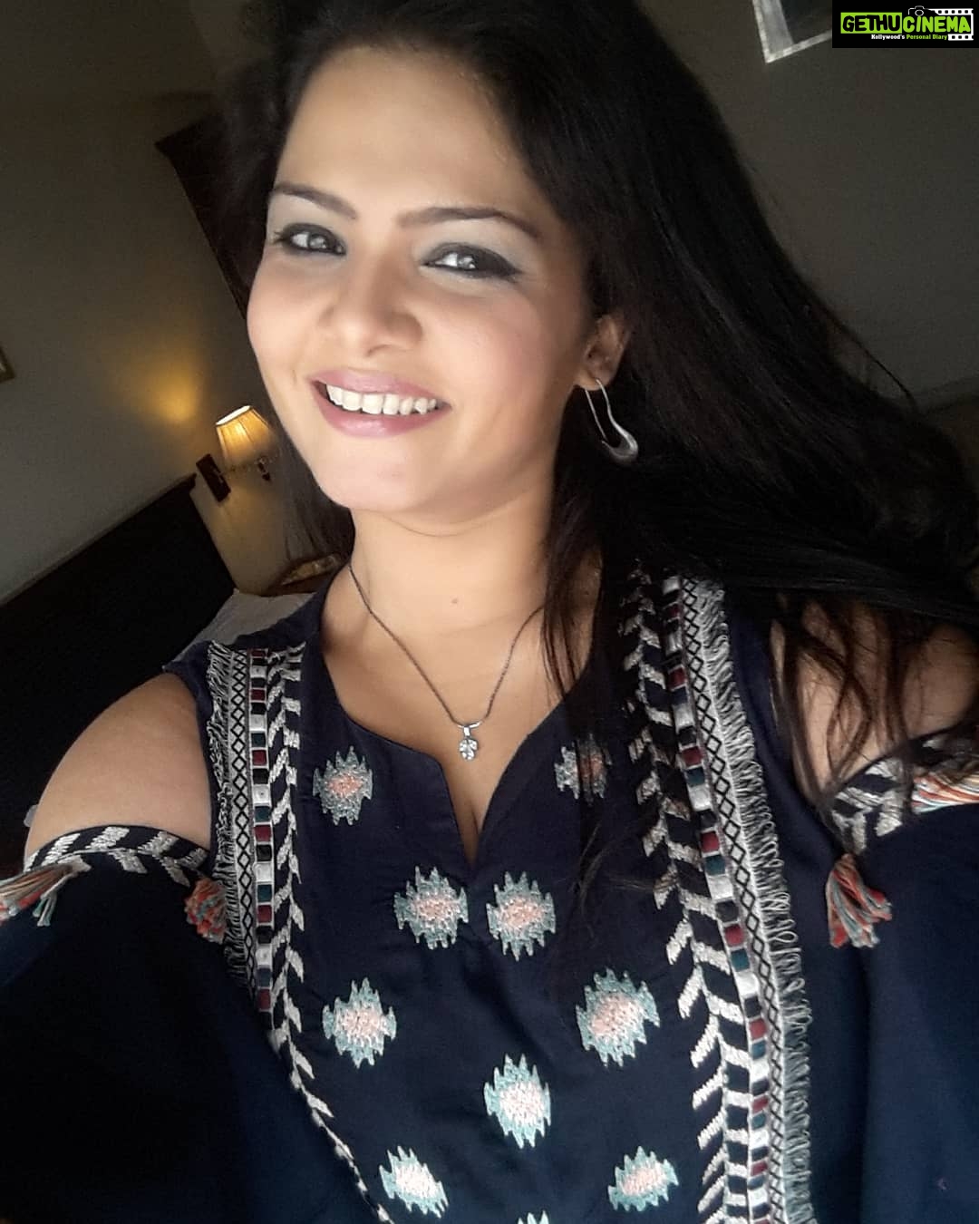 Anuya Bhagvath Instagram - Guest appearance in tv show Raja Rani :)