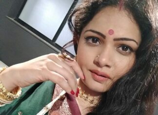 Anuya Bhagvath Instagram - Playing 'Choti Bahu' of Saheb biwi aur gulaam in the remake of the song 'Na jao saiyyaan chudaake baiyyan'