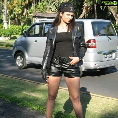 Anuya Bhagvath Instagram - The woman,the machine,Street hawk!Badass woman!Super nostalgic SMS days,miss my 1800cc Harley Davidson ride! Mbali
