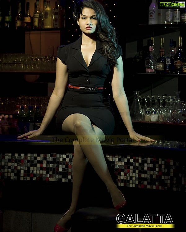 Anuya Bhagvath Instagram - D scent of a woman!