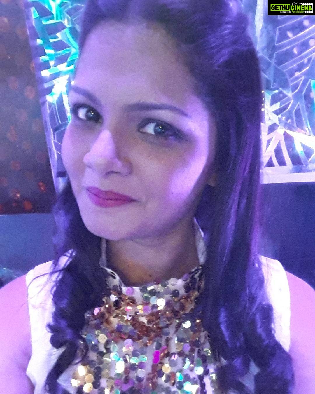 Anuya Bhagvath Instagram - Glittery glittery