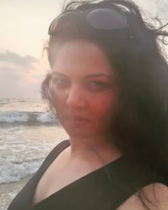 Anuya Bhagvath Instagram - All U need is an admirer! #anuya #nomakeup #happy #sealover
