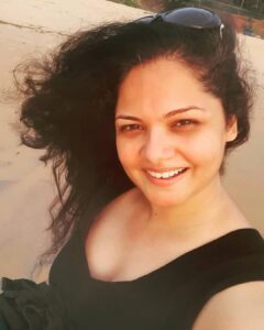 Anuya Bhagvath Instagram - All U need is an admirer! #anuya #nomakeup #happy #sealover