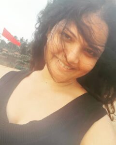 Anuya Bhagvath Instagram - All U need is an admirer! #anuya #nomakeup #happy #sealover