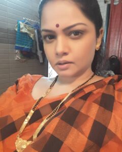 Anuya Bhagvath Instagram - When Ur an actor,no day is d same! #anuya #nayanthara #anushkashetty