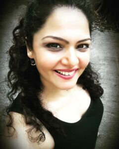 Anuya Bhagvath Instagram - The world's best smile!! #anuya #vijay #rajnikanth #jiiva #samantha #tamannahbhatia