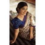 Aparna Balamurali Instagram - ✨ Beautiful saree from @madhura_boutique1 ❤️ Captured by my favourites @_meraki.photography_ 📸 Jhumka from @anastoriesonline ❤️ Choker from @madhura_boutique1 MUAH : @ashna_aash_ SilverCloud