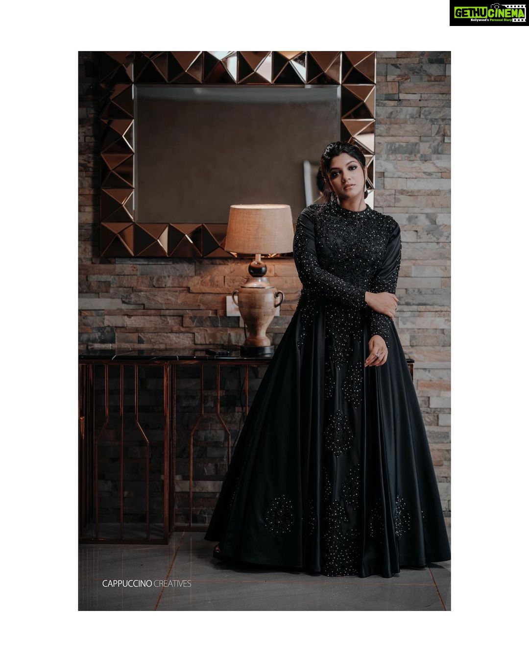 Aparna Balamurali Instagram - 🖤🖤🖤 Wearing: @zyrastudio Loving the make up by @theglamupstudio Pc: @cappuccino_creatives