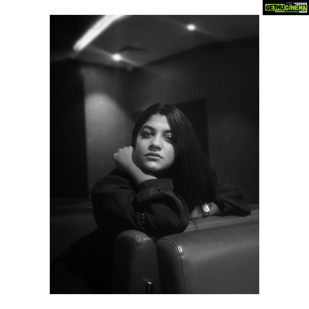 Aparna Balamurali Instagram - 🌸 PC: @iamchandini Dubai, United Arab Emirates
