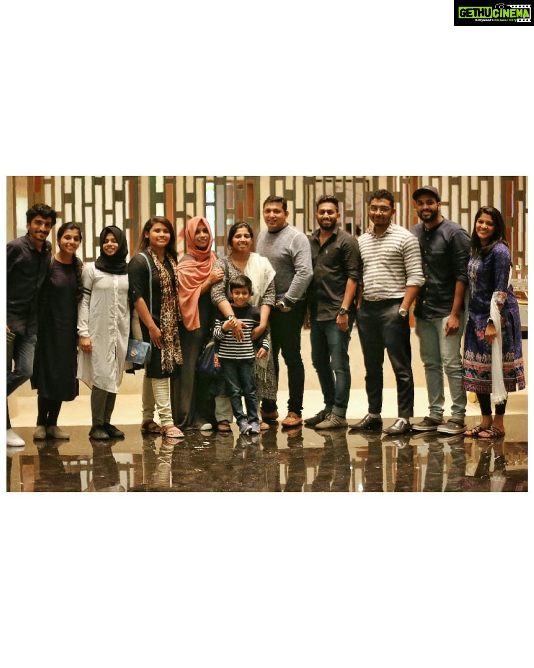 Aparna Balamurali Instagram - The @sn_associates_ fam!♥️ Marriott Hotel Kochi