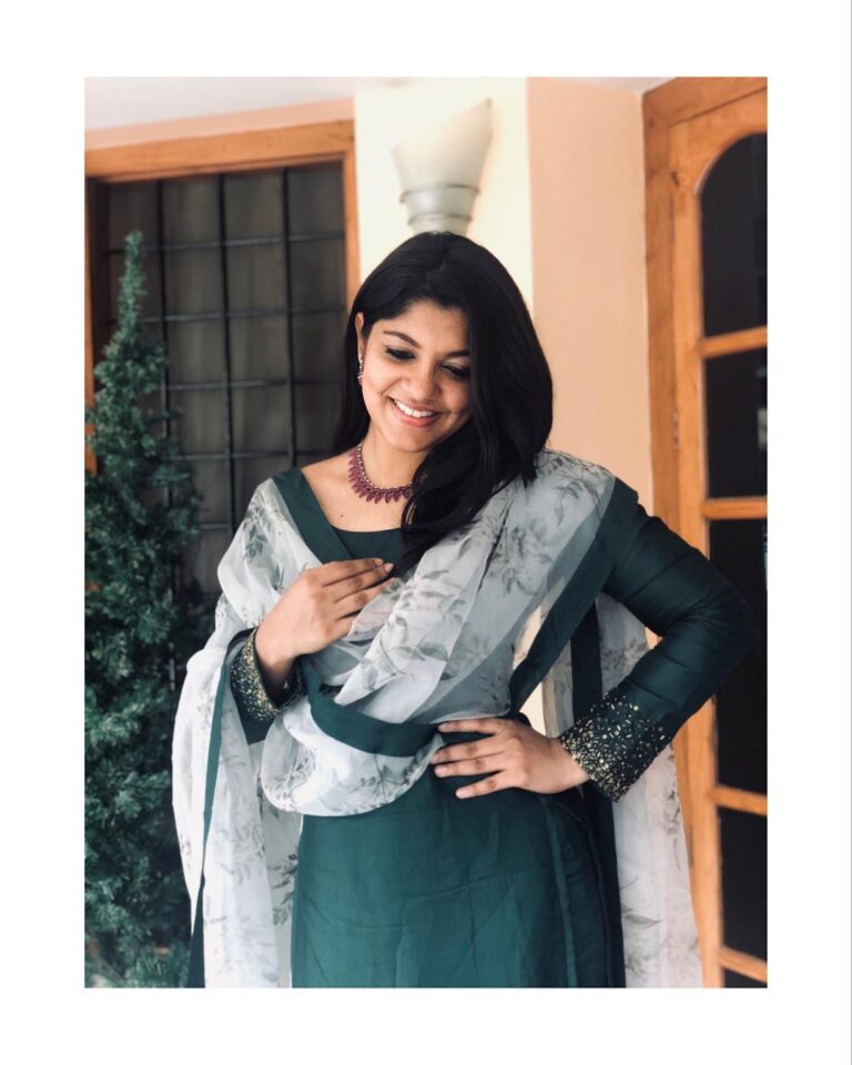 Aparna Balamurali Instagram - Wedding season begins! 💚 Outfit starting from @belleficial_couture 💕 Loving the accessories from @daivik.in Thrissur