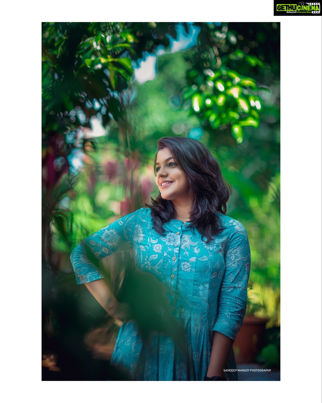 Aparna Balamurali Instagram - Colors and nature💚💙 @sandeep_marady_photography