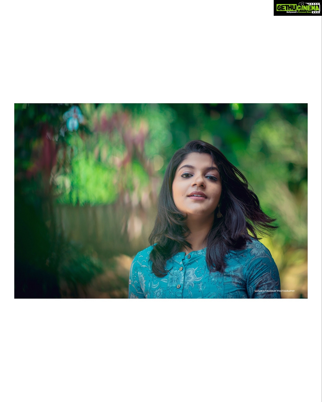 Aparna Balamurali Instagram - Colors and nature💚💙 @sandeep_marady_photography