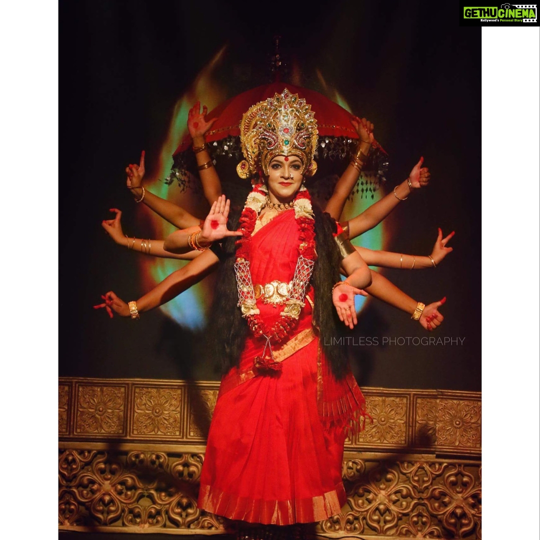 Aparna Balamurali Instagram - From yesterday’s show at Ahalia Institute:) Mudra National Fest ♥️