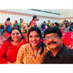 Aparna Balamurali Instagram - When its a good kalyanam day with family 💞 #yellowlove #dadmom Thrissur
