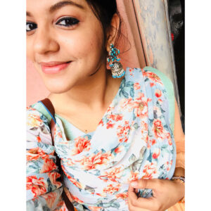 Aparna Balamurali Instagram - It was a pleasure to wear @macawz_designs for the inaugration of the most prestigious Anna Kitex group, perinthalmanna. And accessorised by my favourite @pradejewels 🧡 #florals #favouritecolor Perintalmanna