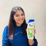 Aparna Balamurali Instagram - I love classic hair-care as much as I love my music. That's why, I turn to Head&Shoulders Neem Anti-Dandruff shampoo for my dandruff woes. You just can't go wrong with it! Buy it now on Amazon and Nykaa. @headandshouldersindia #headandshouldersindia #headandshouldersneem #dandrufffree