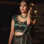 Aparna Vinod Instagram – 🦚
Photography:@niranjan__hegde

Outfit:@indrasdesigns

Muse:@aparna_vinod

MUA:@makeup_by_mariyaaa

Hair:@artist____jr_

Associate:@tomariasfocus

Assistant:@rahul.s.menon

Jewellery:@brides_of_khair

#green #greenlehenga #lehanga #ethnicwear #ootd #aparna #aparnavinod #malayalam #designerlehenga #kerala #traditional #traditionalwear #happybirthday #birthday #emerald #actorslife #photoshoot #bridallehenga #bridalmakeup Cochin, Kerala