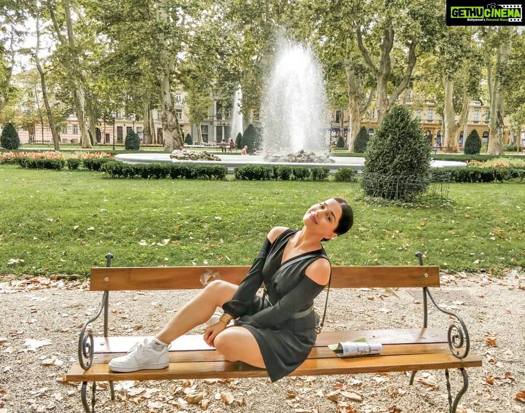 Aparnaa Bajpai Instagram - Happiest smile... That's the face😇 #travel #glocalchild #traveller #mytravelstories #Zagreb #croatia Zagreb, Croatia
