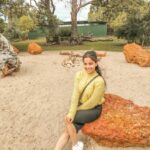 Aparnaa Bajpai Instagram - Chilling with the kangaroos ❤️ #Australia #caversham #perth #kangaroo #wildlife #travel #traveller #glocalchild Caversham, Western Australia, Australia