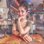 Aparnaa Bajpai Instagram - Owning the tan🌞 #budapest #travel #traveller #mytravelstories #glocalchild Budapest, Hungary