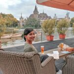 Aparnaa Bajpai Instagram – This is by far the best place to sit and have a drink😍
#travel #glocalchild #budapest #mytravelstories #traveller Széchenyi fürdő