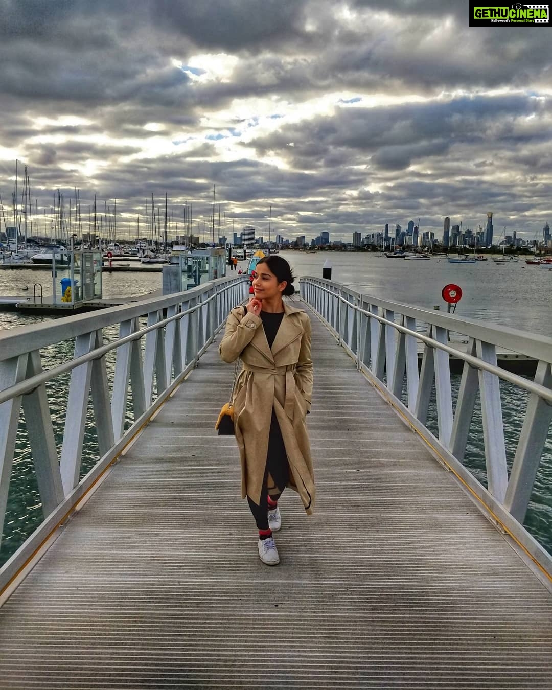 Aparnaa Bajpai Instagram - 😎 #nocaptionneeded #melbourne #australia #travel #style #traveller #mytravelstories #goglocal🌍 #glocalchild St Kilda Beach