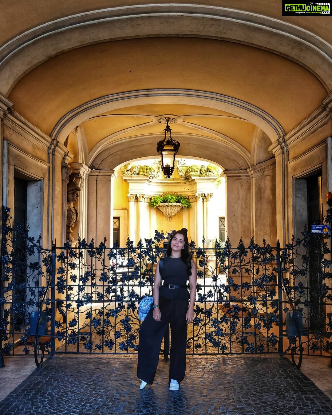 Aparnaa Bajpai Instagram - Just casually hanging out in a casually spotted casual spot😎 #rome #italy #travel #style #traveller #mytravelstories #glocalchild #goglocal🌍 Rome, Italy