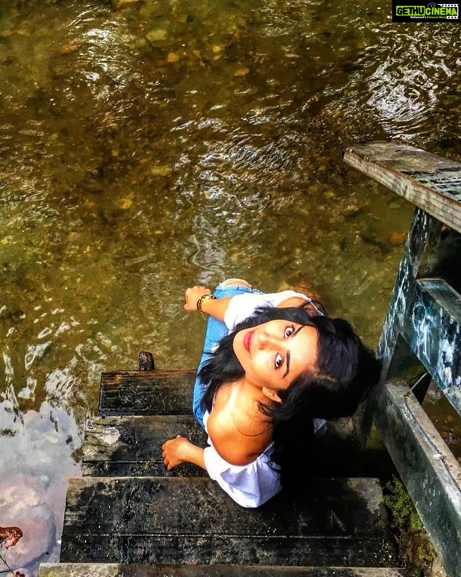 Aparnaa Bajpai Instagram - Look in to my eyes!! #newzealand #rotorua #auckland #mytravelstories #travel #style #traveller #glocalchild #goglocal🌍 New Zealand