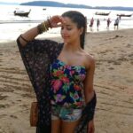 Aparnaa Bajpai Instagram – Loving the tan☀️
#krabi #hongisland #travel #style #traveller #mytravelstories #glocalchild #goglocal🌍 Krabi, Thailand