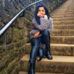 Aparnaa Bajpai Instagram – Stairy stare🤭
#🇬🇧
#glocalchild #goglocal🌍 Edinburgh, United Kingdom