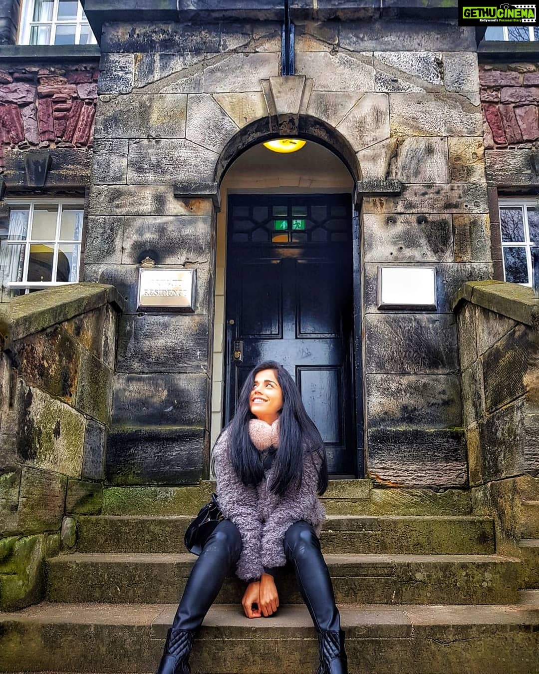 Aparnaa Bajpai Instagram - When you've walked a lot and want to rest the feet, you click a picture. #glocalchild #goglocal🌍 Edinburgh, United Kingdom