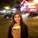 Aparnaa Bajpai Instagram – Reminiscences of Paris and Love❤️
#glocalchild #goglocal🌍 Moulin Rouge