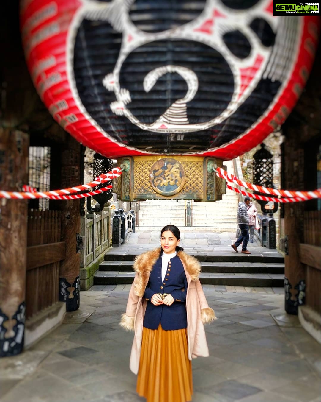 Aparnaa Bajpai Instagram - When in Japan🎎 #travelstories #travel #style #narita #japan #glocalchild #goglocal🌍 Narita Shinsho-Ji Temple