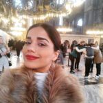 Aparnaa Bajpai Instagram - Exuberant bunch of tourists clicking nooks and corners of the museum illustrating the remainders of the orthodox church and the mosque, Now altered into a Museum. This place is happiness. PS: it's a faux fur that I am wearing:)) #hagiasophia #byzantine #ottoman #istanbul #turkey #travelstories #travel #style #glocalchild #goglocal🌍 Hagia Sophia