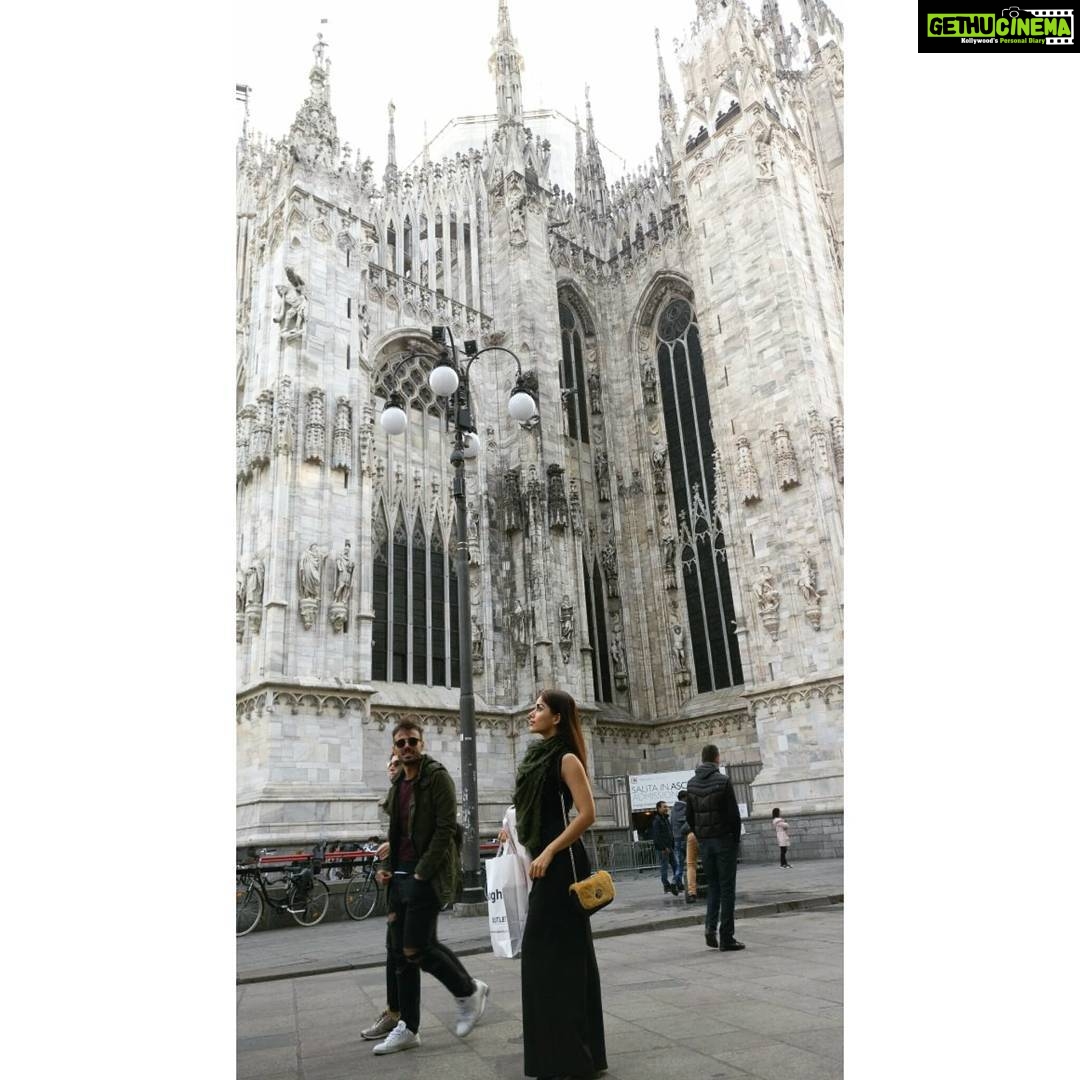 Aparnaa Bajpai Instagram - ♥️♥️♥️ Duomo - Milano City Club and Events