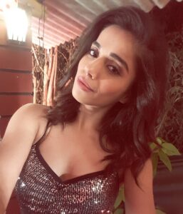 Aparnaa Bajpai Instagram - Amidst all things shining bright💫