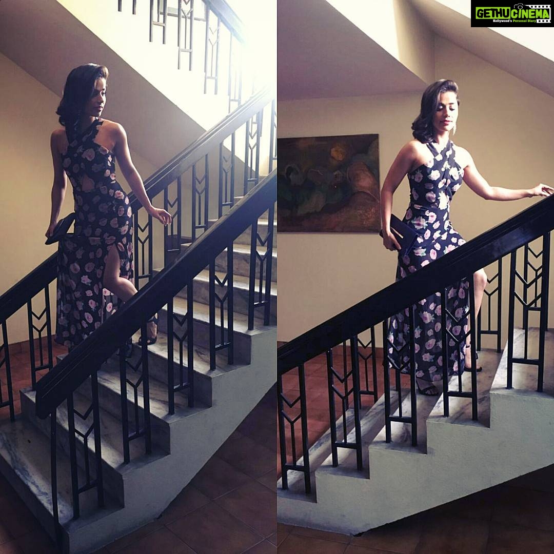 Aparnaa Bajpai Instagram - 📸 Photocredit: @meedisha I mean how? Could you for once click a decent picture😛 Hyderabad