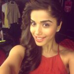 Aparnaa Bajpai Instagram - Smile sparkle shine. Century Bazar, Prabhadevi