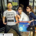 Aparnaa Bajpai Instagram – #Repost @sahilsalathia with @repostapp.
・・・
#lateGram *A picture from yesterday* with the happy girls!!! #myDubai #backInMyCity #helloBombay :) #JoinMySelfie