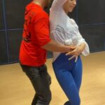 Aparnaa Bajpai Instagram - SensualBachata / Salsa / Advance Bachata choreography.. Salsa & Bachata Classes in Andher & Bandra now.. Book for your free trial.. . . @nitzzbachataa @theflexdancestudio @un.reve_studio . #bachataclass #salsaladystyling #salsabachatakizomba #lokhandwalamarket #celebritystyle #reelindia #dancerlife #sensualbachata❤ Flex - Dance. Jam. Bounce
