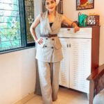 Aparnaa Bajpai Instagram - Walking out of 2021 like a Boss! Wearing this super comfy and stunning set by @octoberjaipur I am a fan of muted tones and all things raw and KHADI.