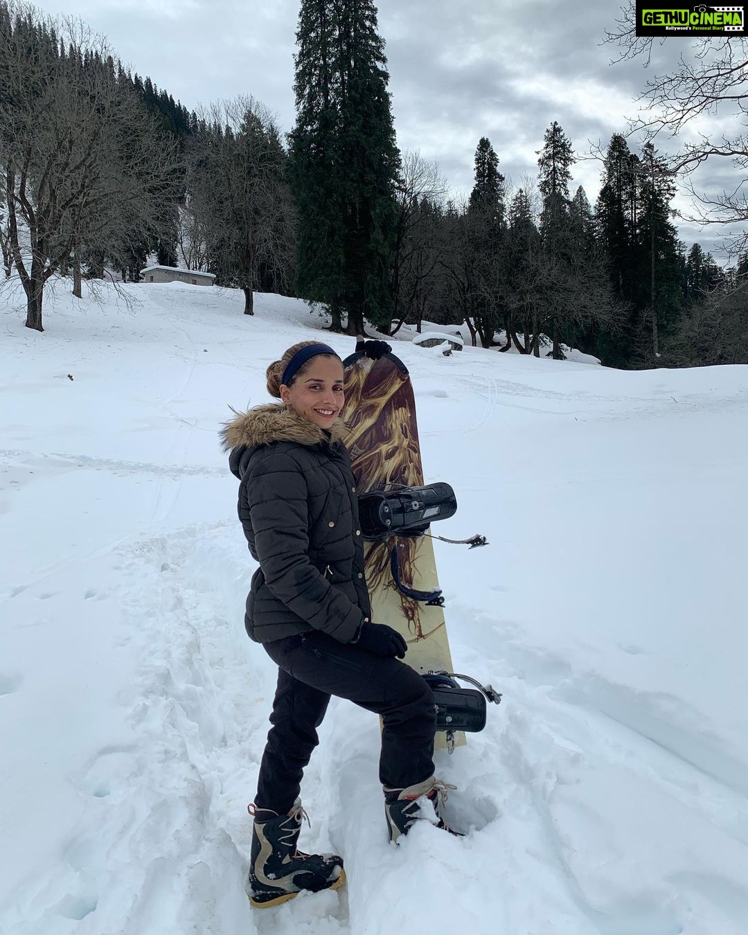 Aparnaa Bajpai Instagram - Cuz Life is a playground☃️ Sethan